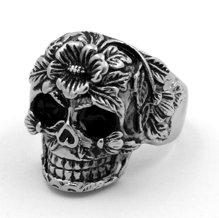 This stylish titanium steel ring features a unique floral skull pattern and is available in a range of sizes from 9-13. Designed for comfort and durability, it is a perfect accessory for everyday wear.  Material: titanium steel  size：9-13